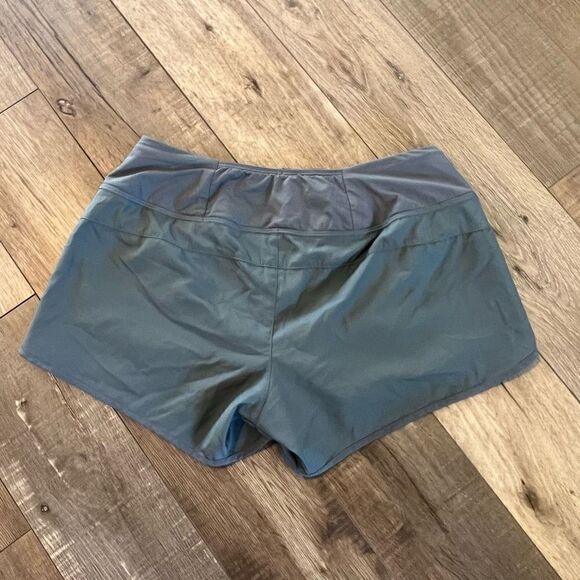 Patagonia grey lightweight mini shorts size S - Picture 2 of 8